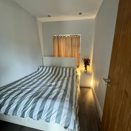 1 Bed With Kitchenette And Bathroom Oxford Bagian luar foto
